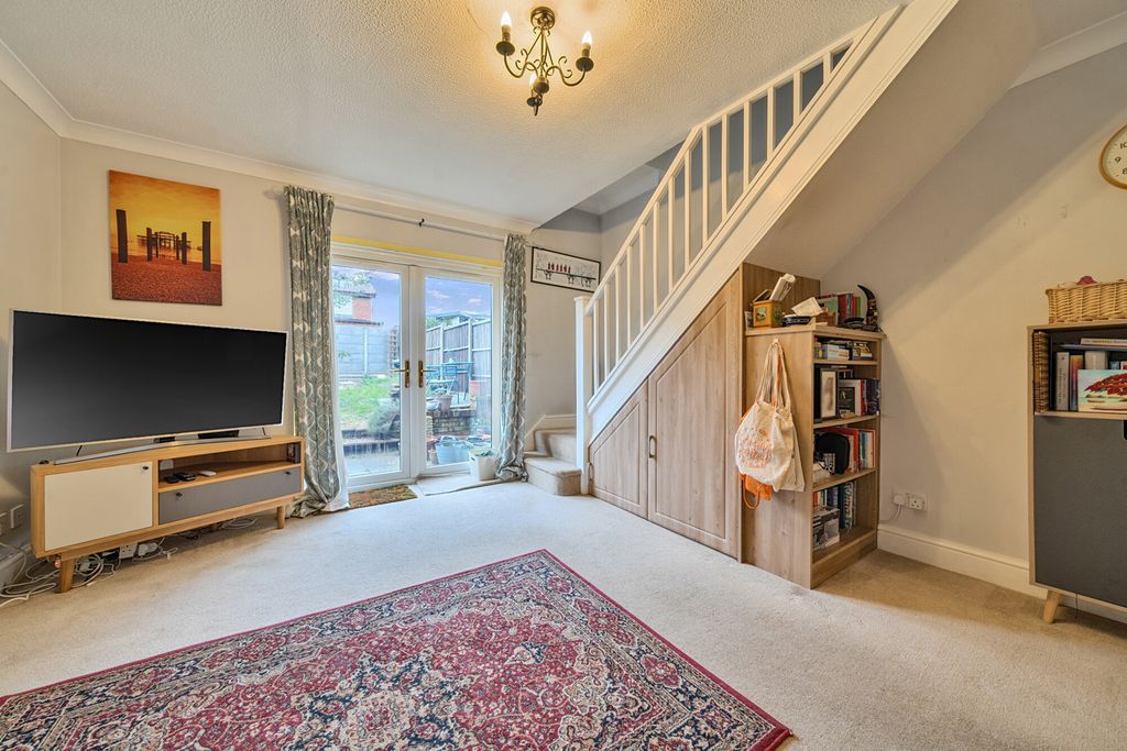 Property photo 3 of 21 1418731-15-69Aefa...