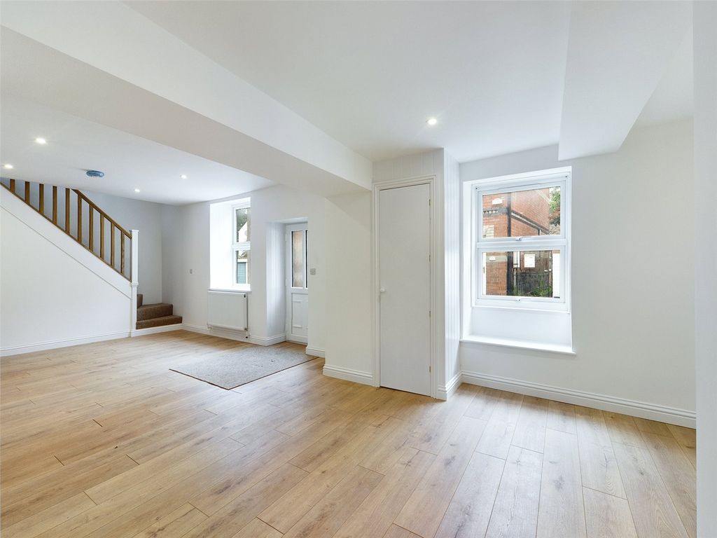 Property photo 2 of 13 Picture No. 02