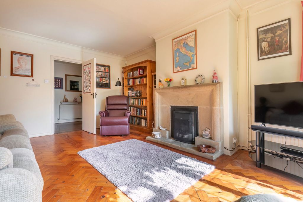 Property photo 3 of 21 Reception