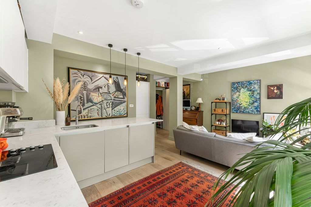 Property photo 1 of 15 Reception/Kitchen