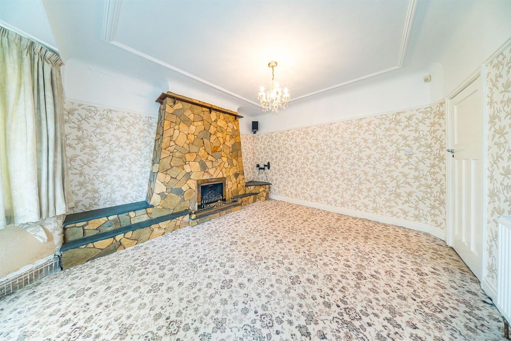 Property photo 2 of 33 184-Huyton-Lane-9.Jpg