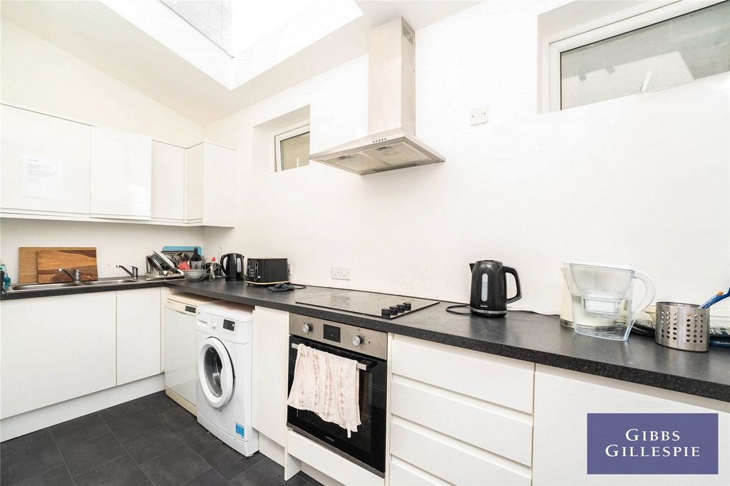Property photo 3 of 11 Picture No. 07