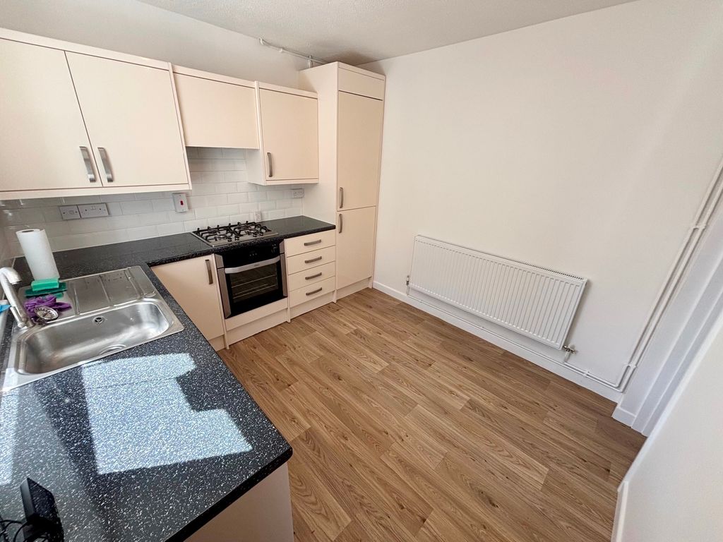 Property photo 3 of 22