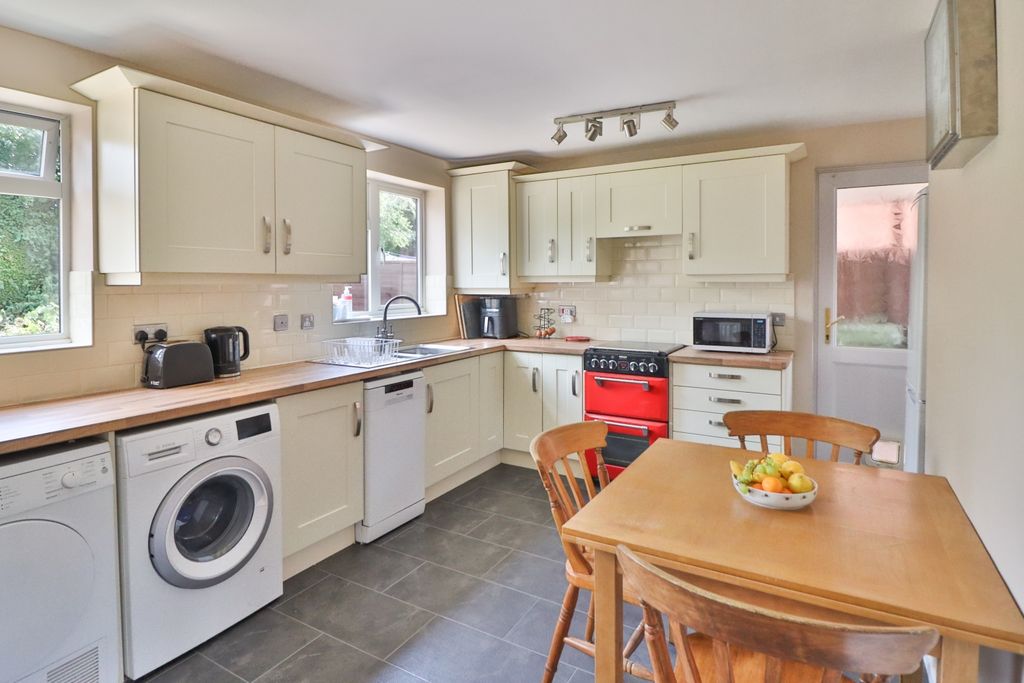 Property photo 2 of 15 Kitchen Dining