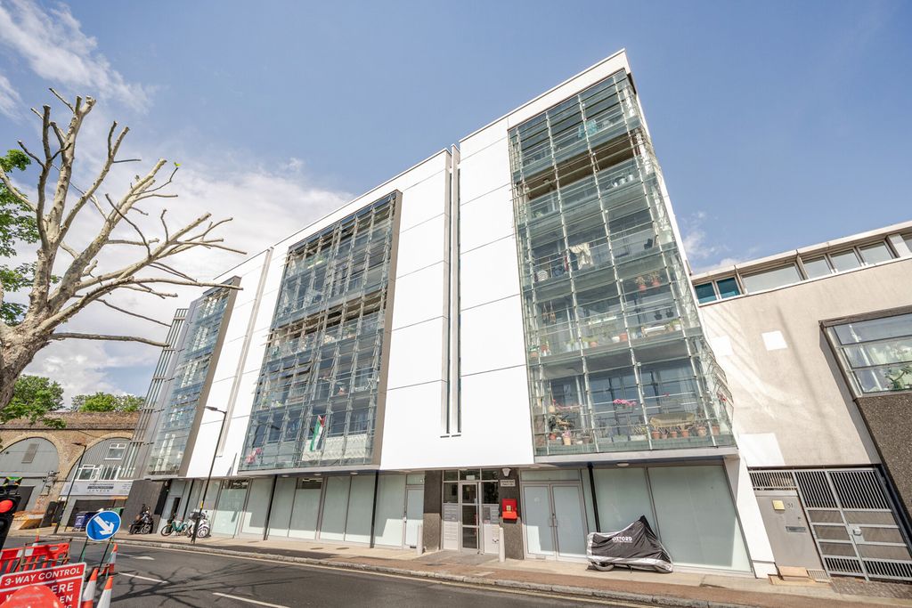 Property photo 1 of 21 1457858-1-6A05d0B...
