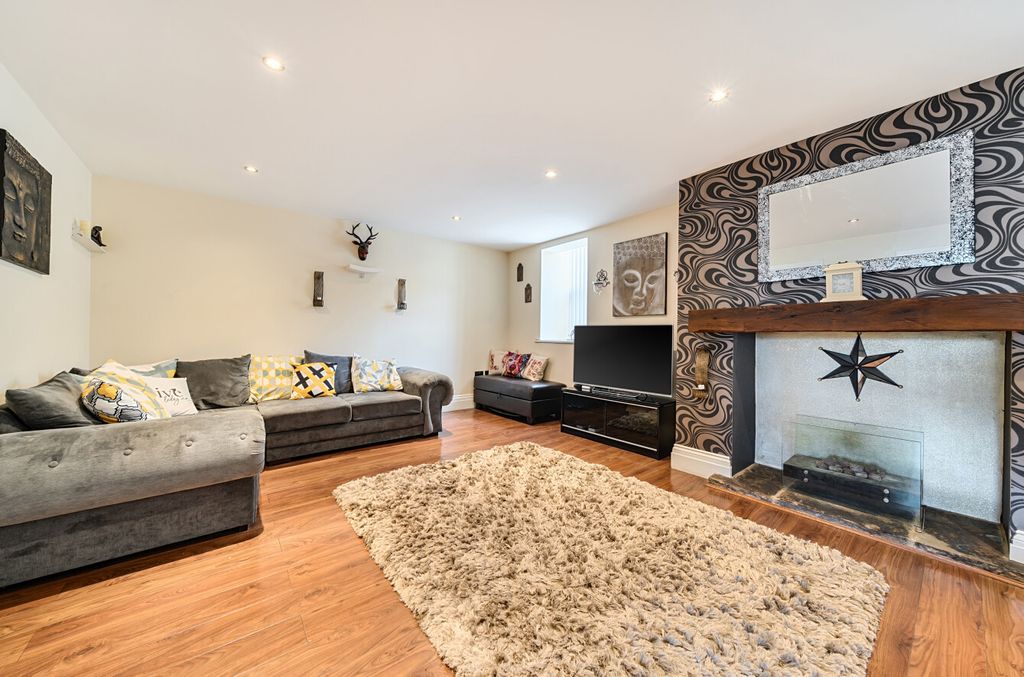 Property photo 2 of 21 1347380-13-68Bab2...