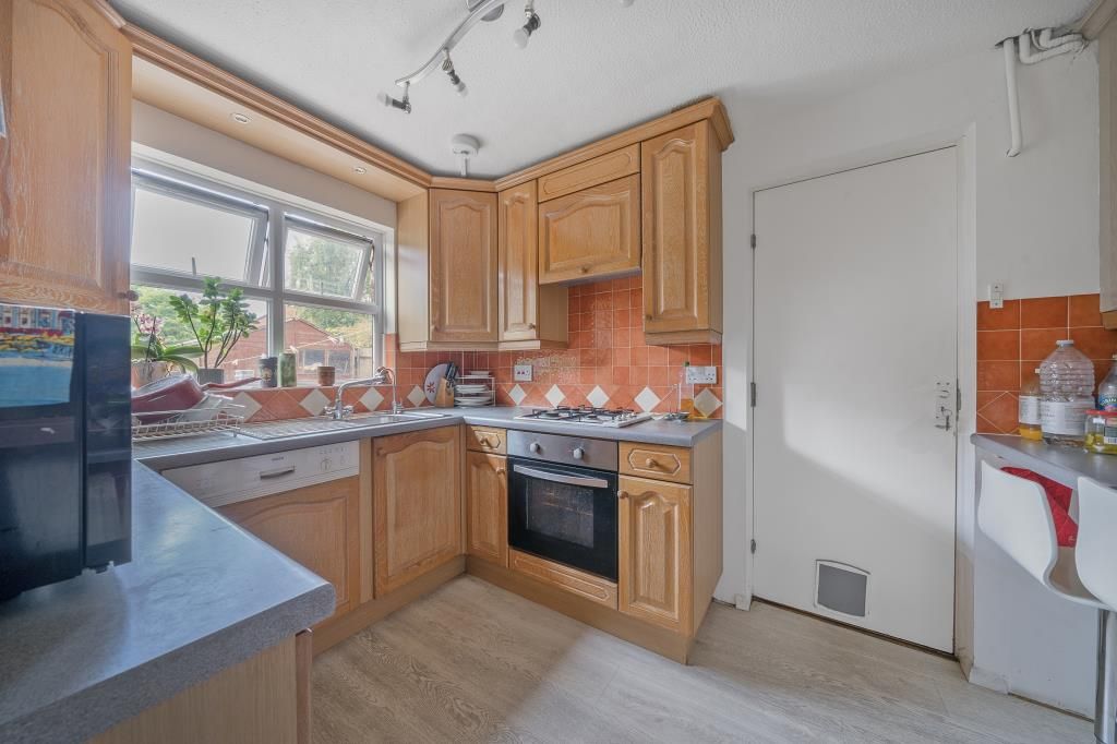 Property photo 3 of 24 Kitchen