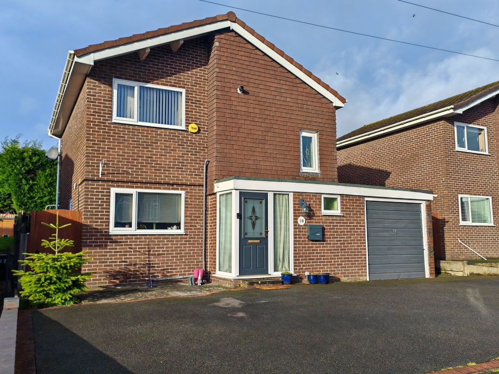 Property photo 1 of 16 Front External