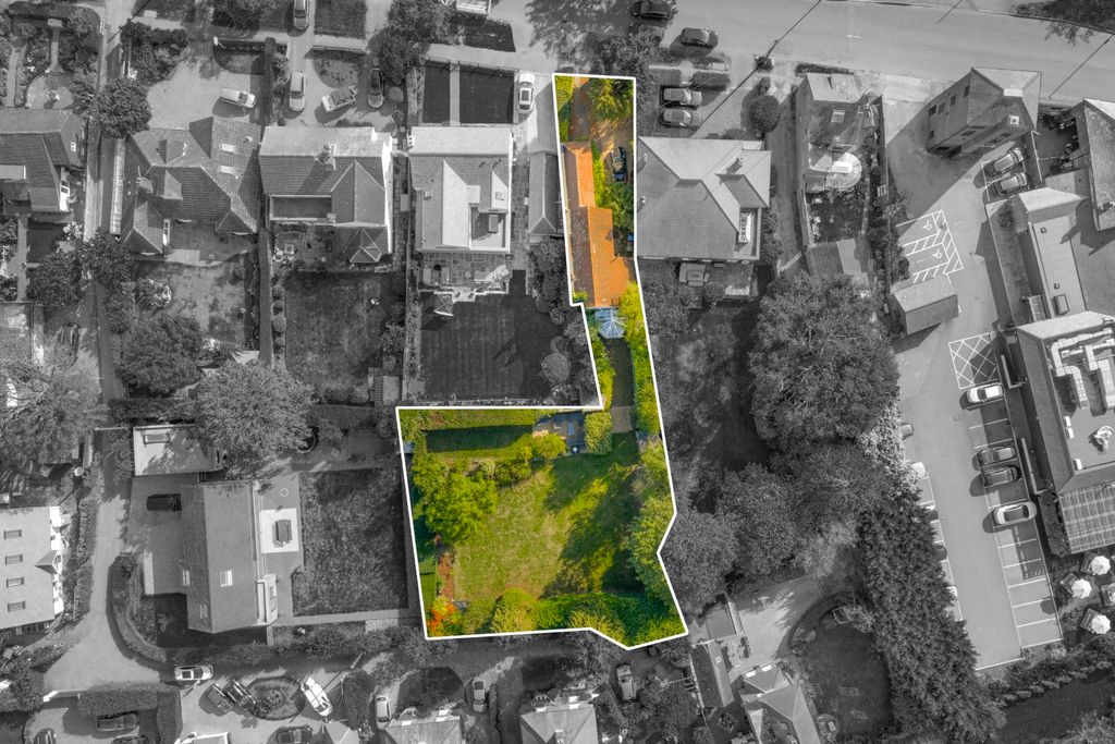 Property photo 3 of 18