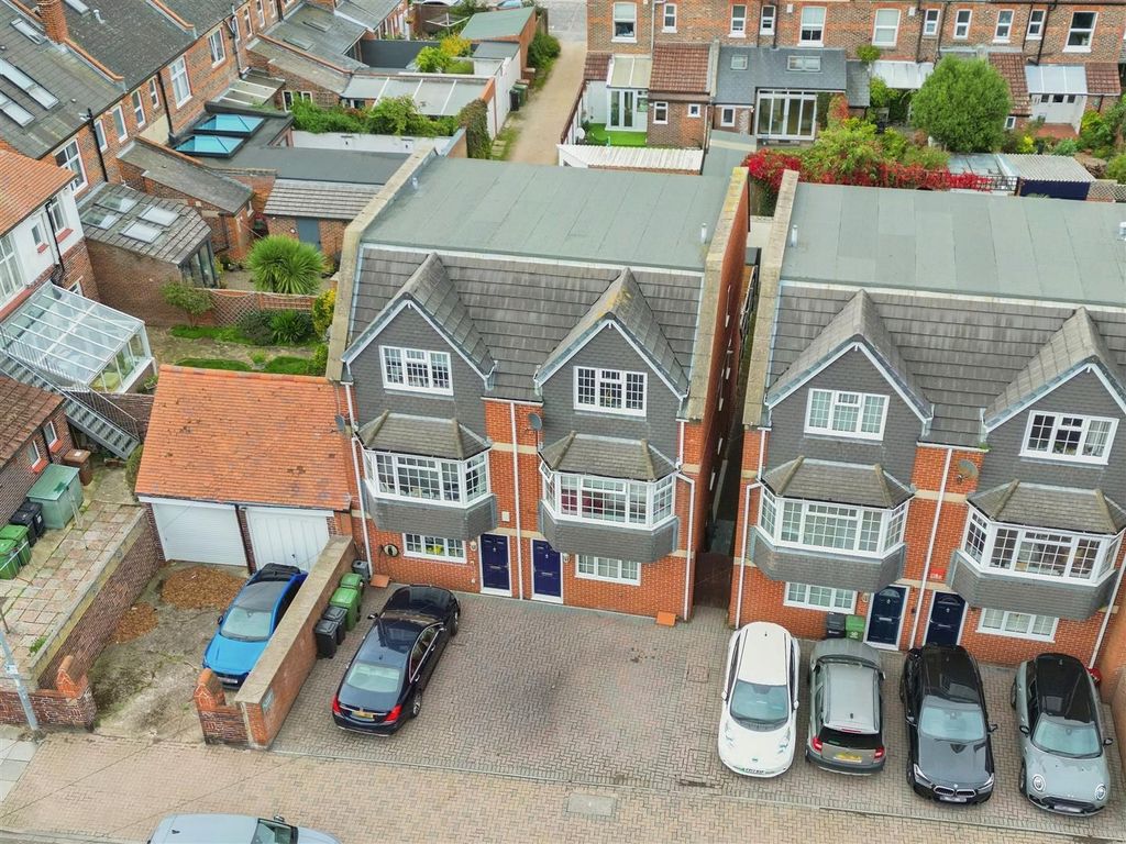 Property photo 1 of 24 Front