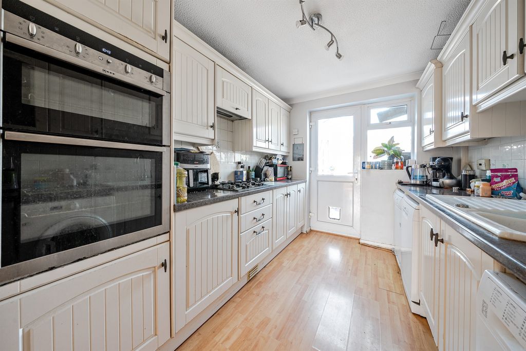 Property photo 2 of 15
