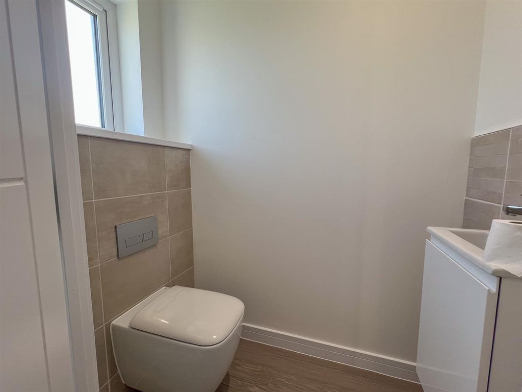Additional image 5 of 3 bed semi-detached house to rentHouse 22, Oatlands Road, Andreas IM1