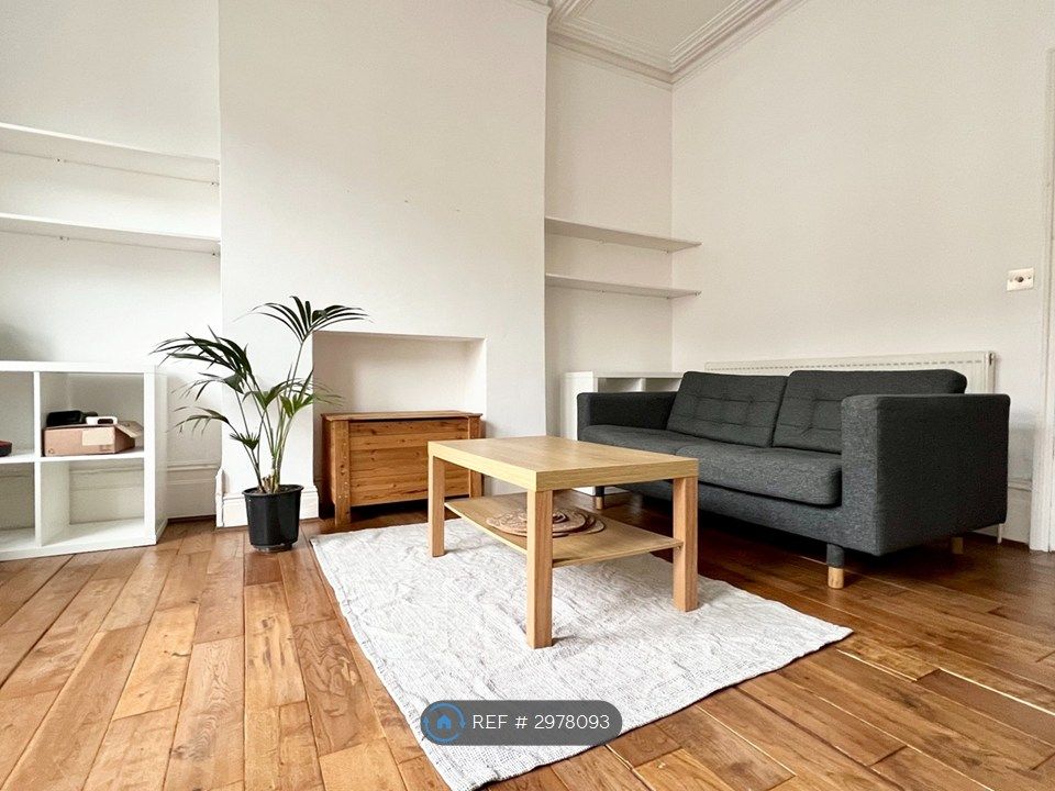 Property photo 2 of 8 Living Area