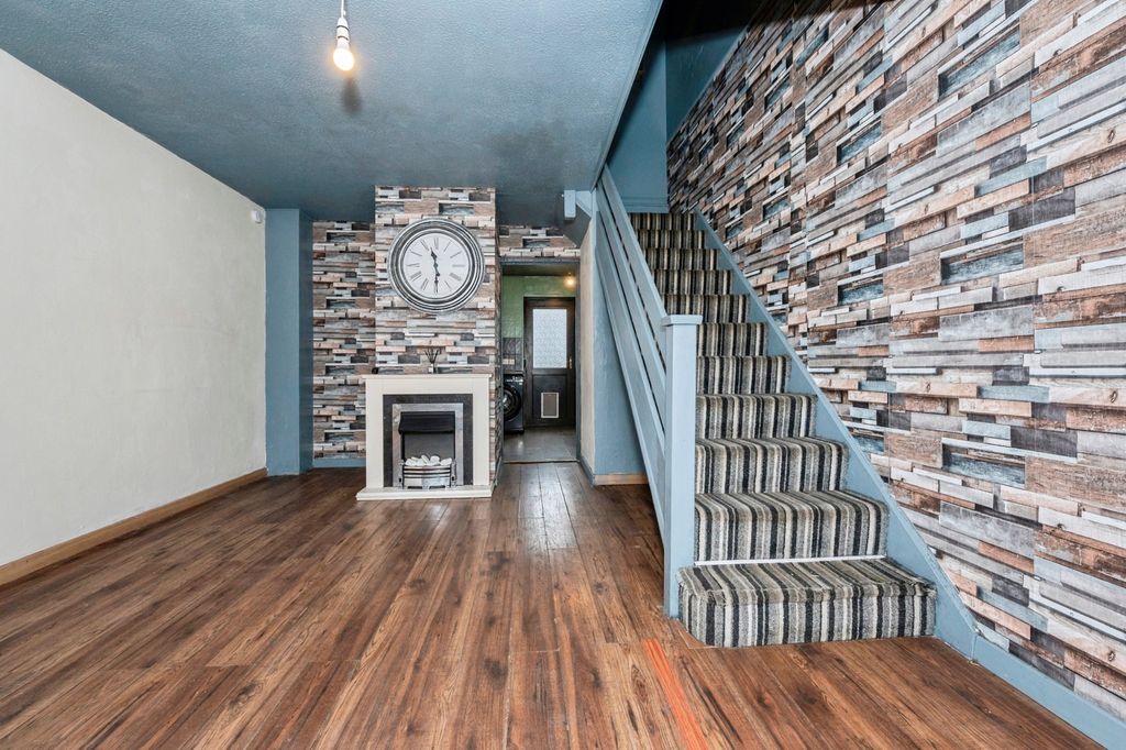 Property photo 2 of 15 Picture