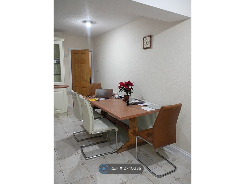 Property photo 3 of 26 Kitchen