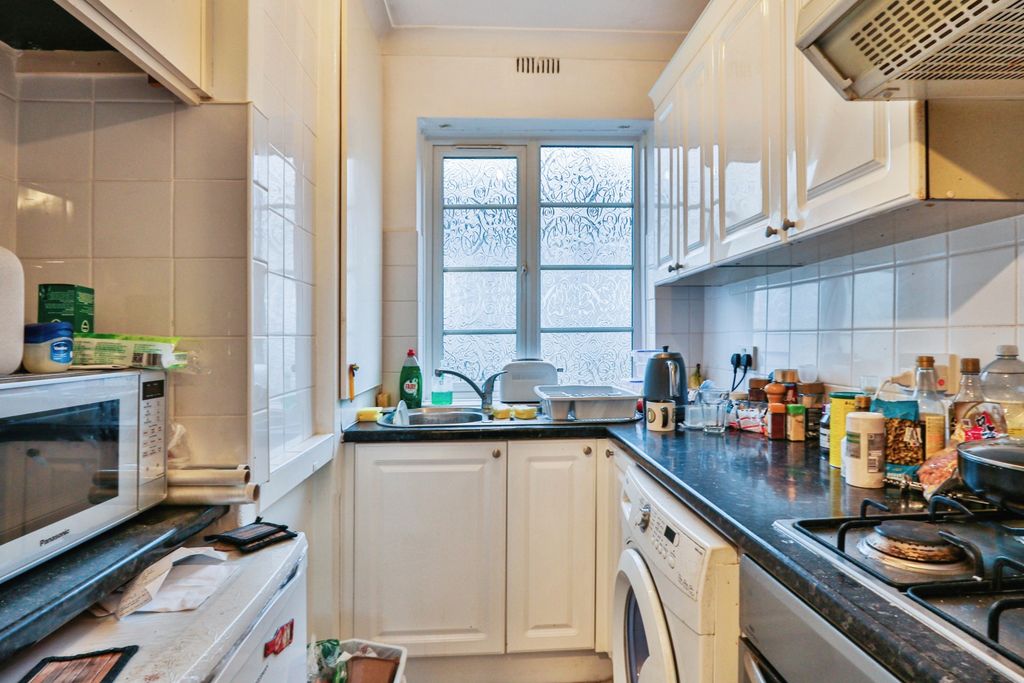 Property photo 3 of 17 Photography