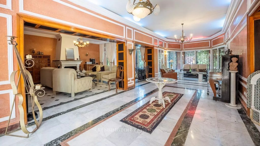 Property photo 2 of 48