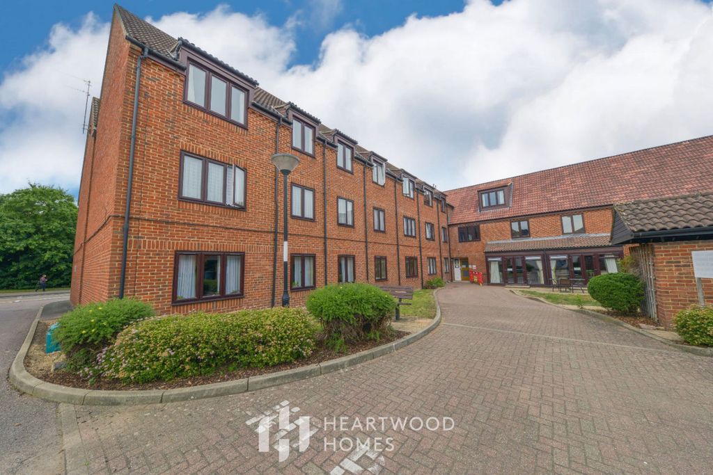 Property photo 2 of 18