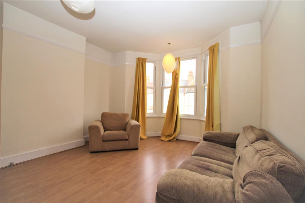 Property photo 3 of 14 Img_9737.Jpg