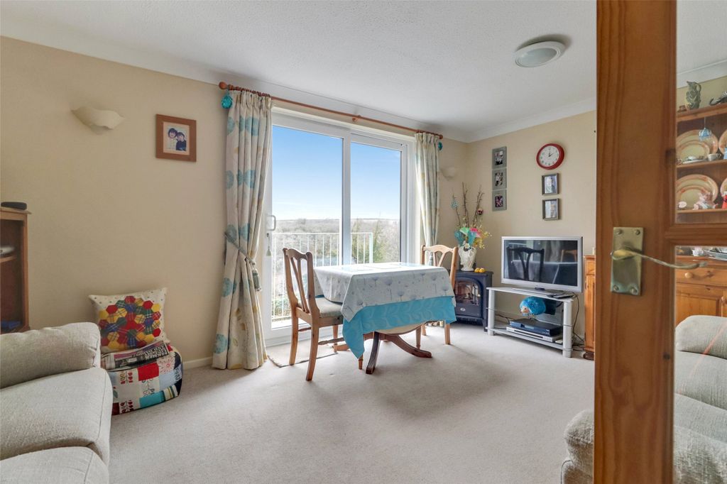 Property photo 2 of 13 2 - Picture No. 11