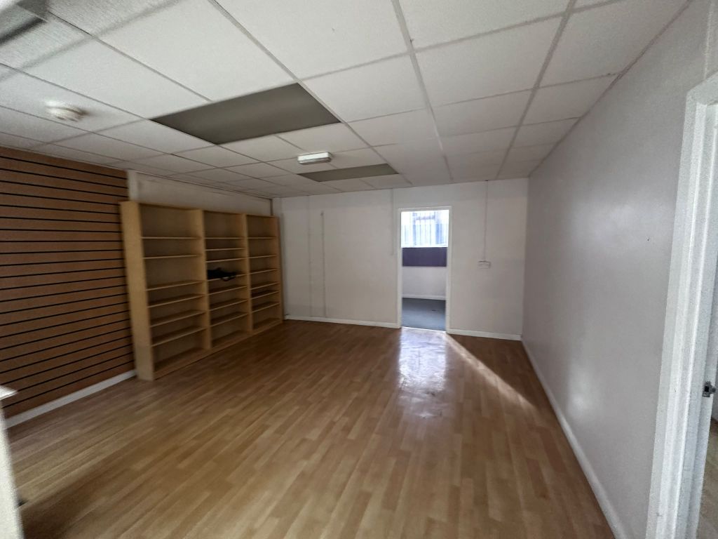 Property photo 3 of 6