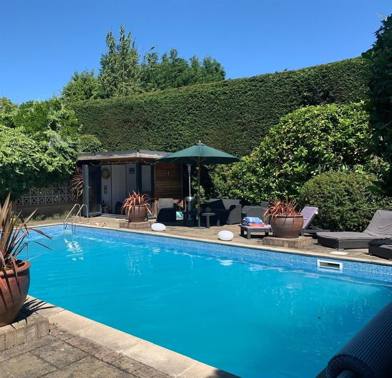 Property photo 2 of 44 Vendor Garden Photos_3.Jpg