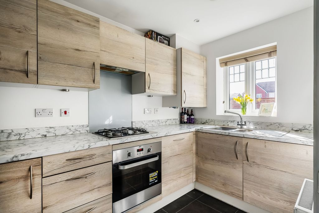 Property photo 2 of 21 14-Hailwood-Drive-1