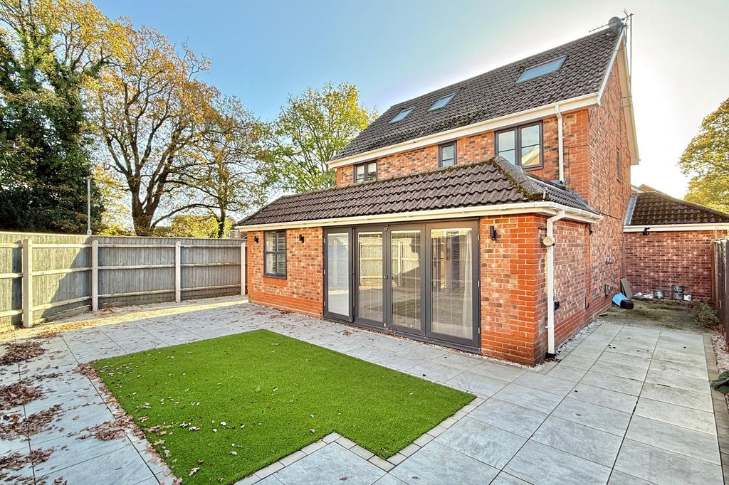 Property photo 2 of 21 Gallery