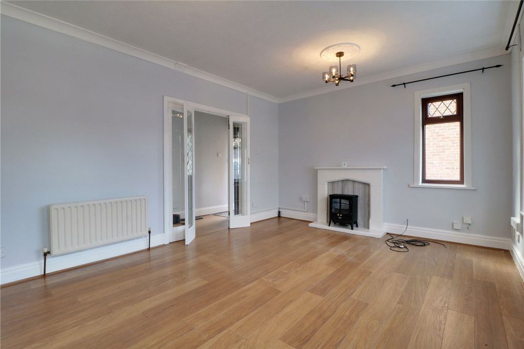 Property photo 2 of 13 Picture No. 10