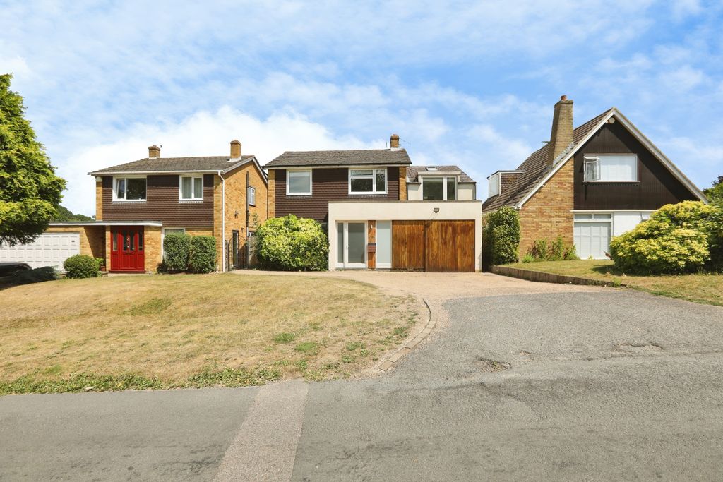Property photo 1 of 33