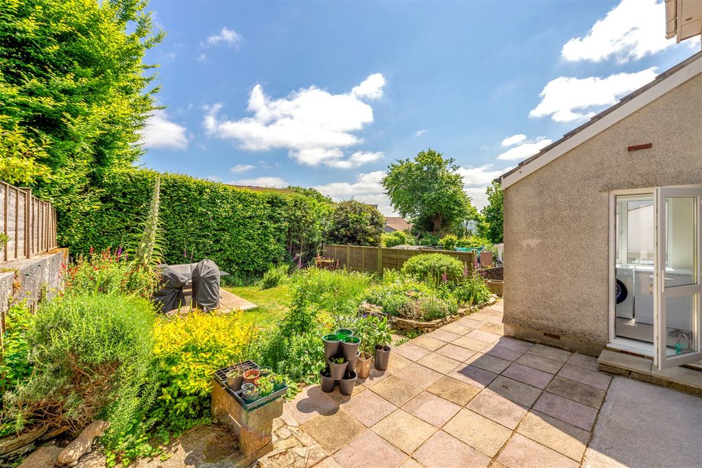 Property photo 2 of 19 Picture No. 05