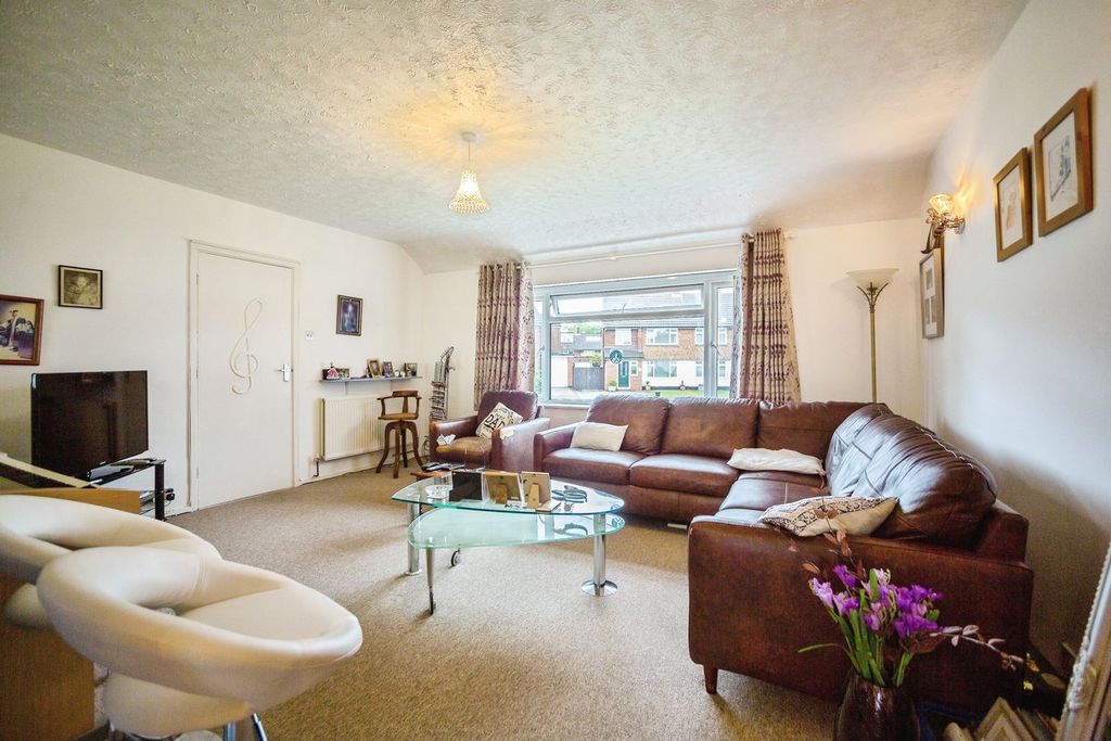 Property photo 2 of 18