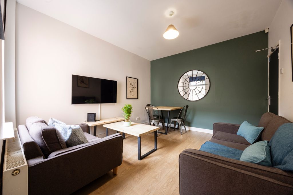 Property photo 1 of 19 Photo 0