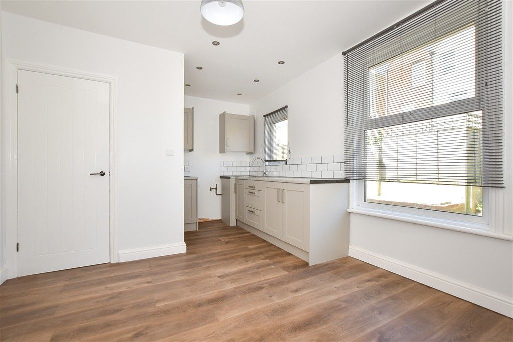 Property photo 3 of 11 Kitchen/Dining Room