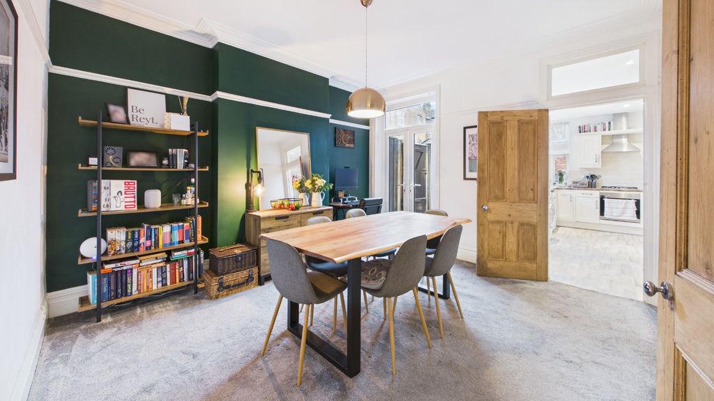 Property photo 3 of 31 45876615