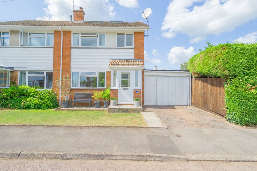 Property photo 1 of 47