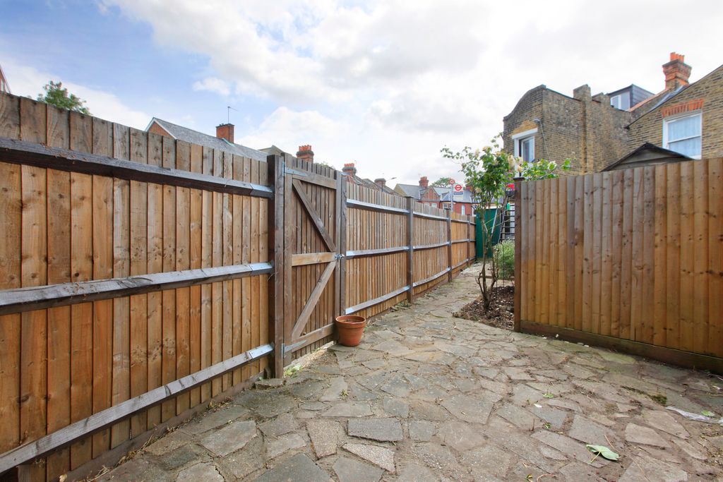 Property photo 3 of 10