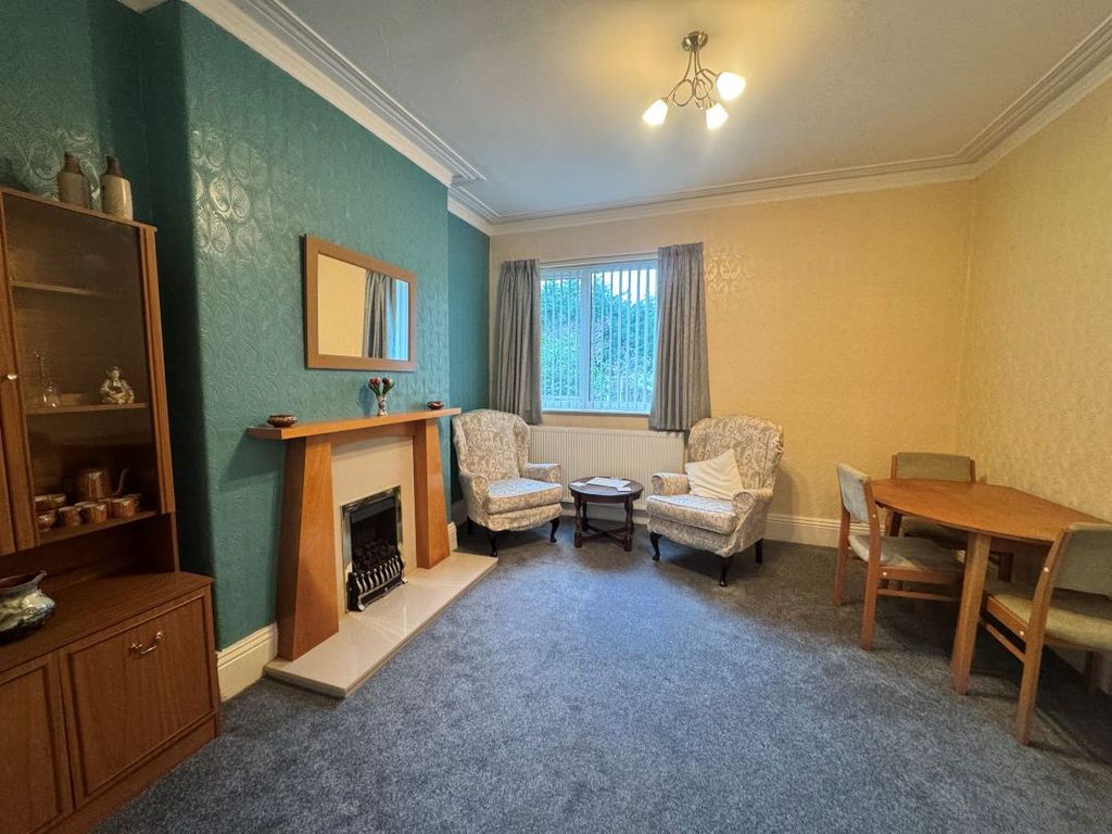 Property photo 3 of 11