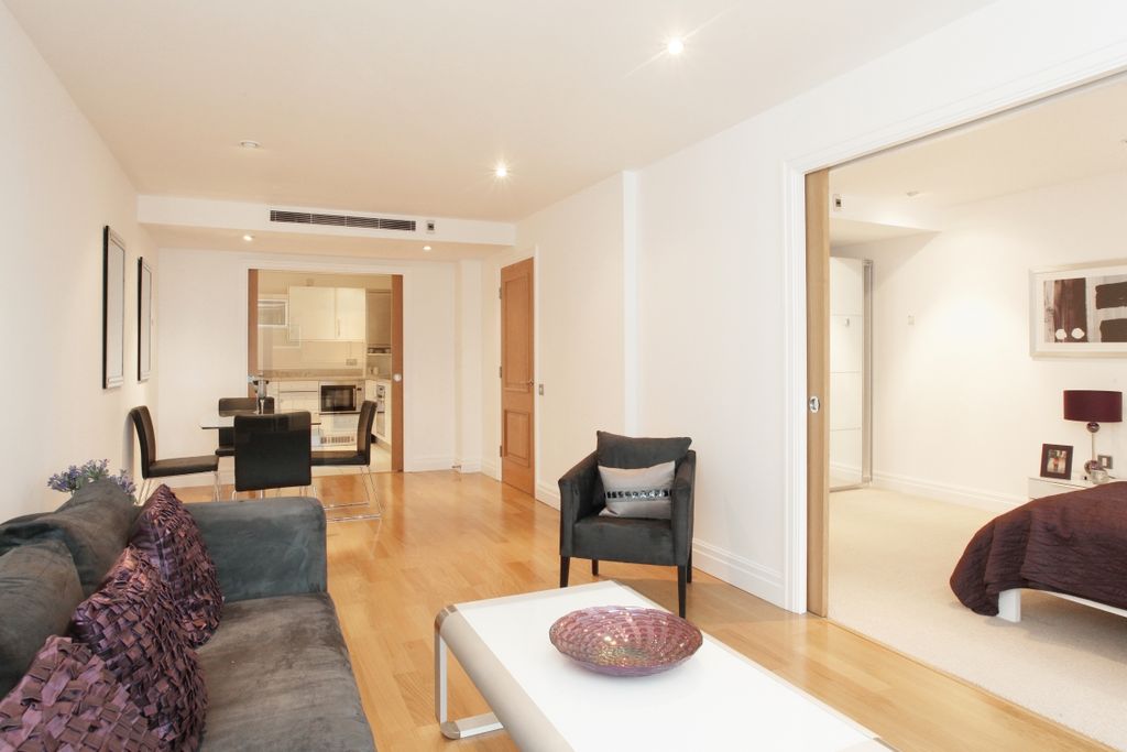 Property photo 2 of 12 *