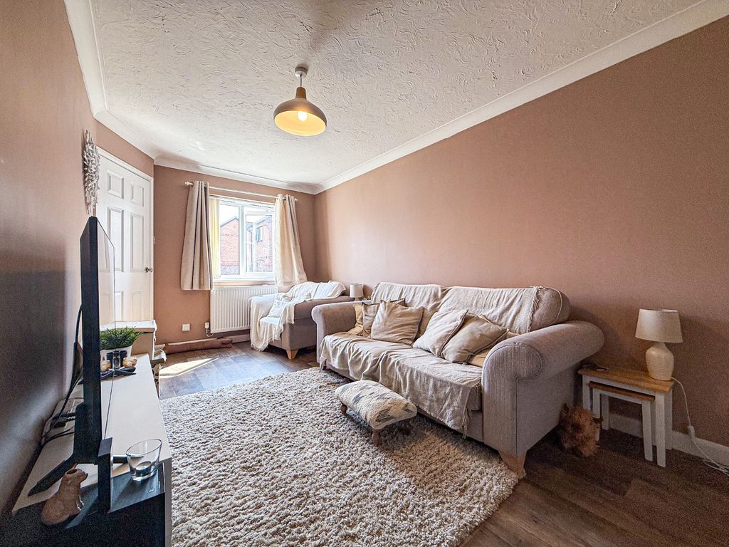 Property photo 3 of 15 4379244