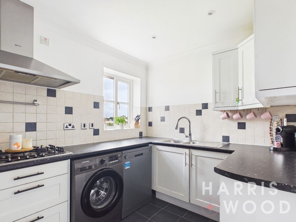 Property photo 2 of 17 5306257