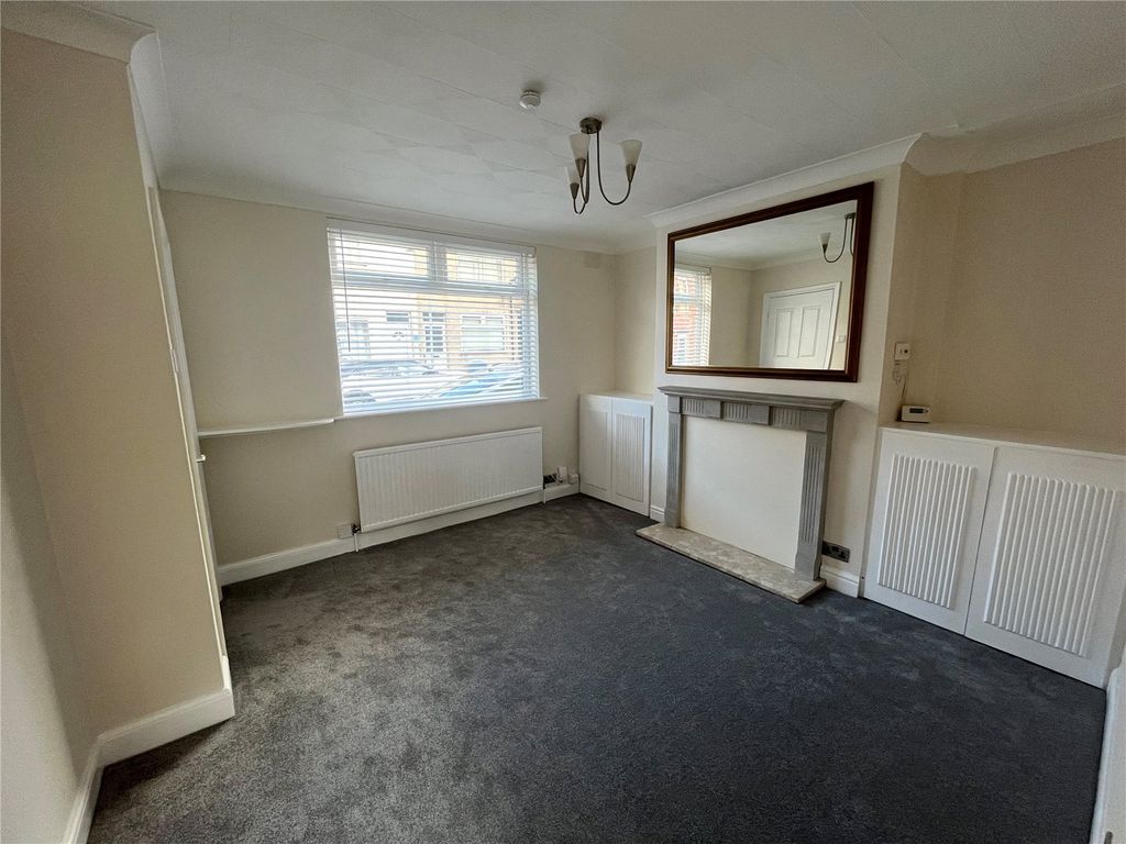 Property photo 2 of 13 Picture No. 12