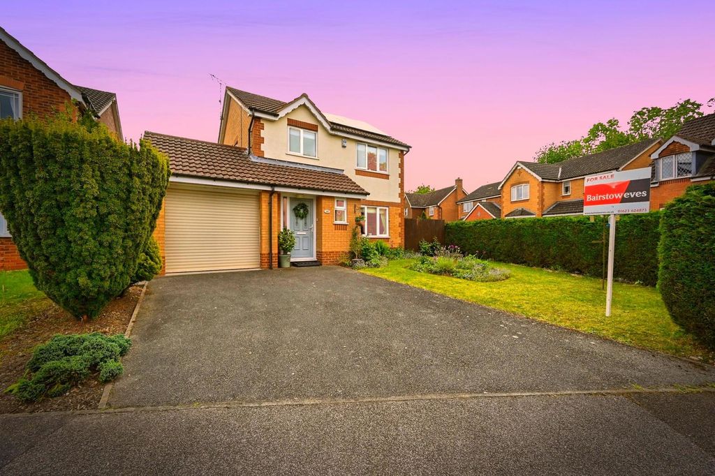 Property photo 1 of 31 Front At Dusk