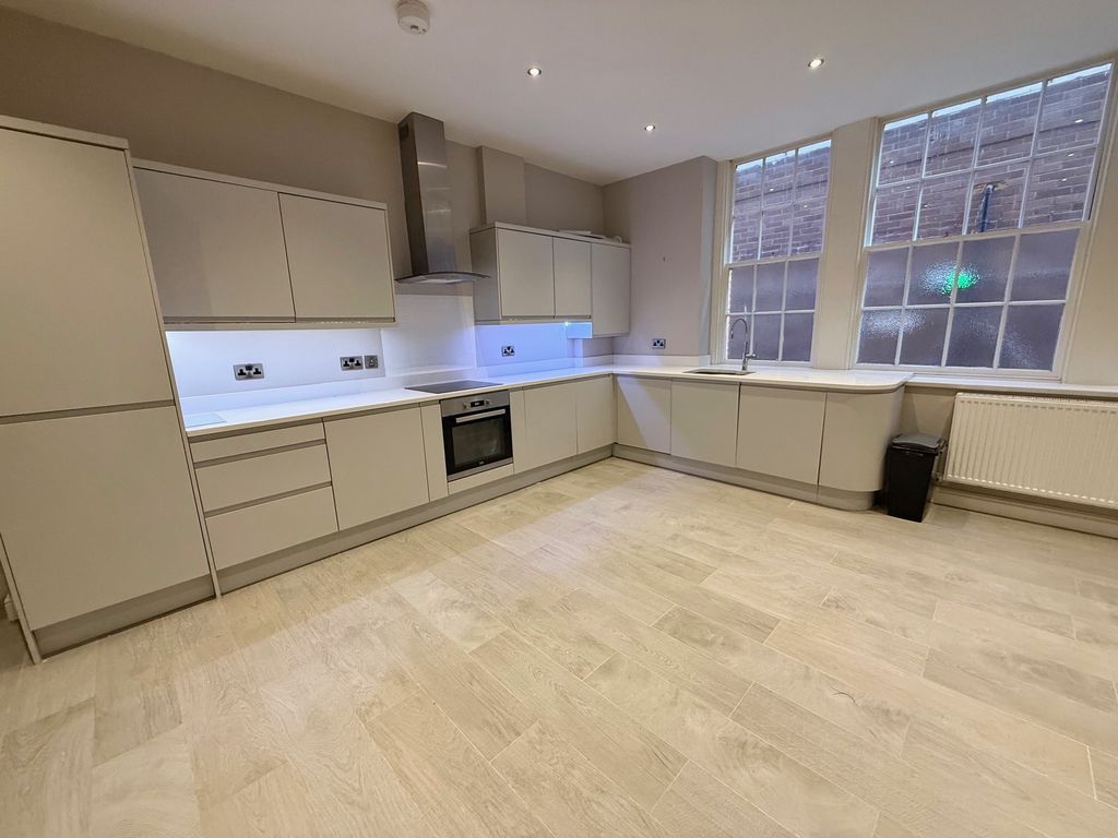 Property photo 2 of 8 Kitchen