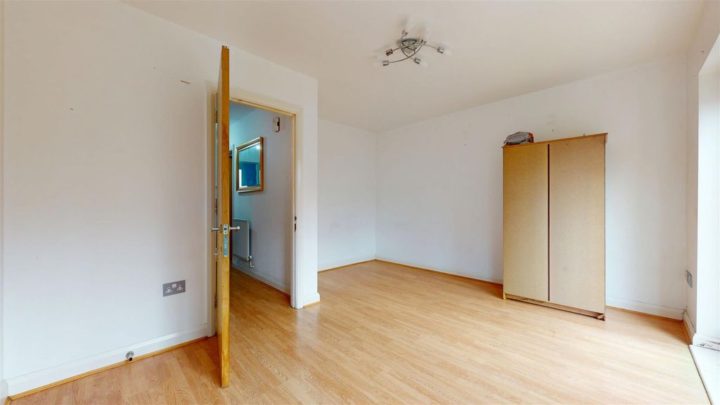 Property photo 3 of 15 03112026_213119.Jpg