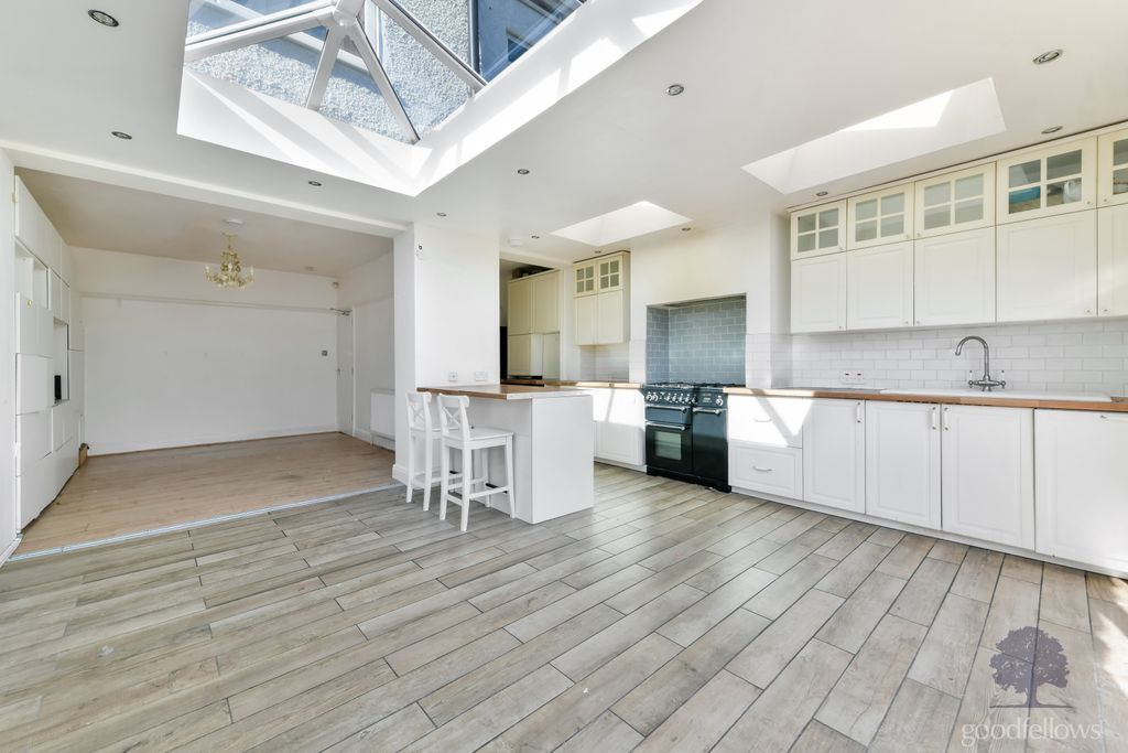 Property photo 2 of 15 Picture No. 06