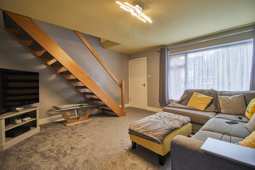 Property photo 3 of 8 Manor Rd Barlestone 3.Jpg