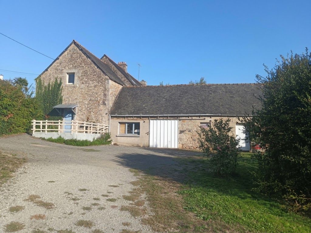 Property photo 1 of 10 Main Exterior View