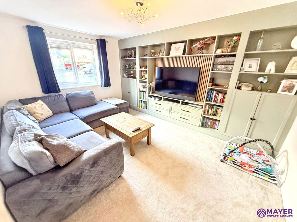 Property photo 2 of 14