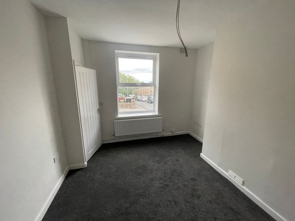 Property photo 2 of 10 Image
